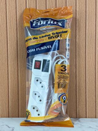 EXTENSAO BIVOLT COM FUSIVEL 3 EM 1